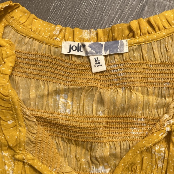 Cute yellow tank! - Picture 2 of 5